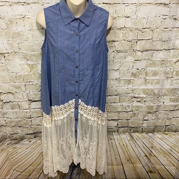 Ryu Chambray Button Front Top Lace Hem - Picture 3 of 8
